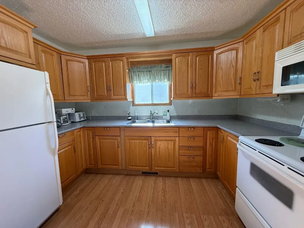 5309 43 Avenue Athabasca AB T9S 1J7