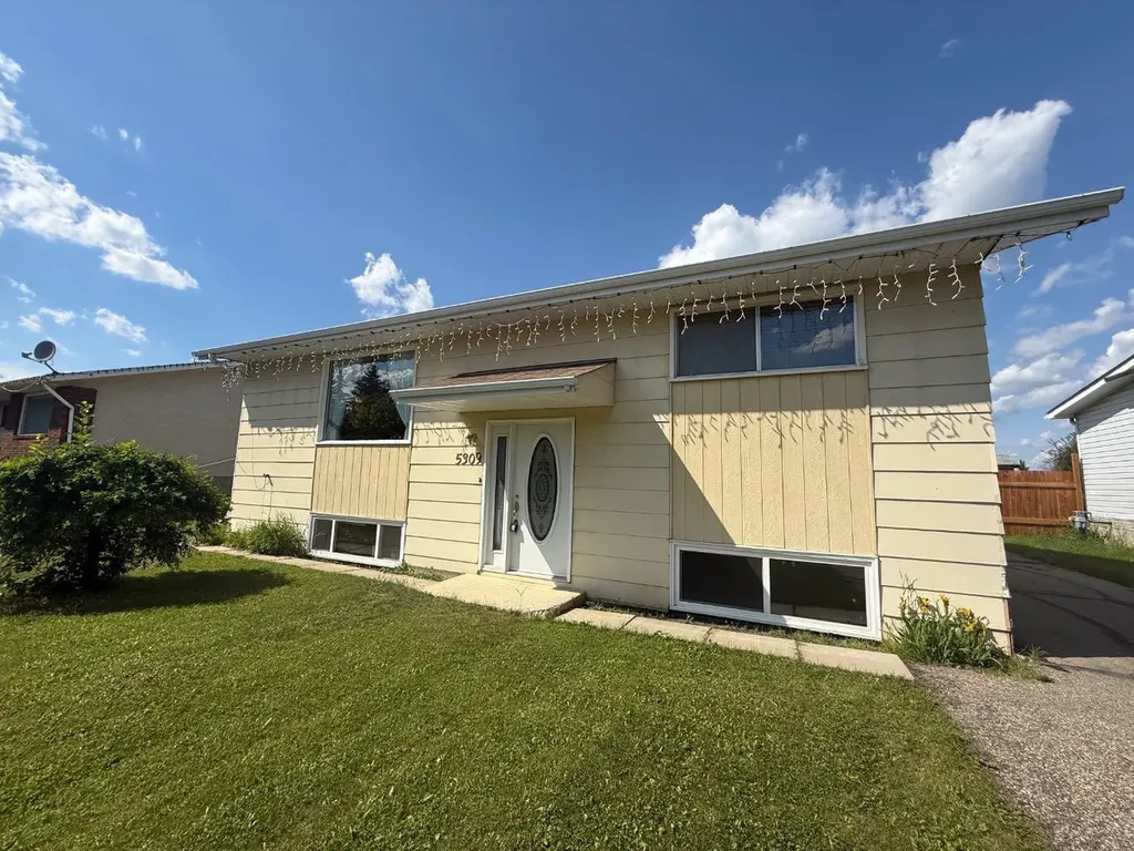 5309 43 Avenue Athabasca AB T9S 1J7