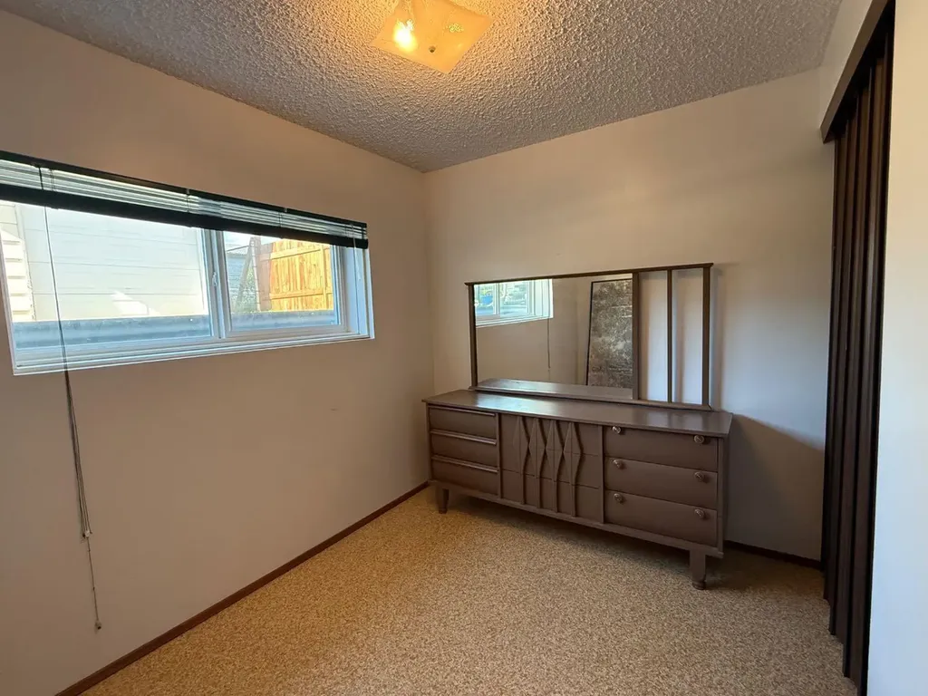 5309 43 Avenue Athabasca AB T9S 1J7
