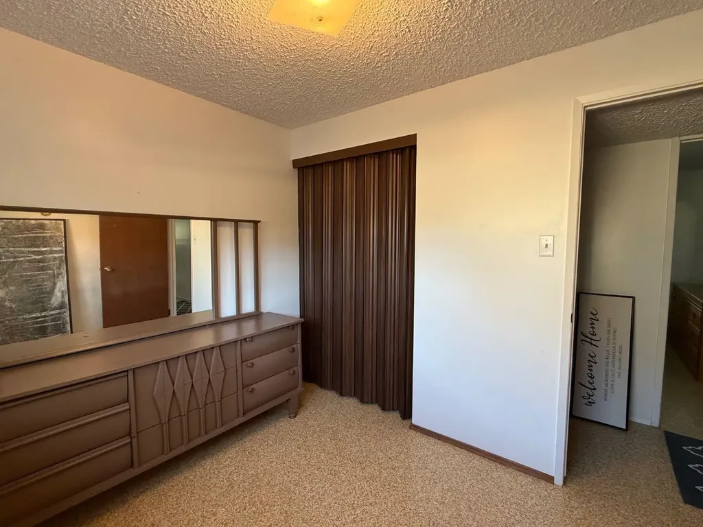 5309 43 Avenue Athabasca AB T9S 1J7