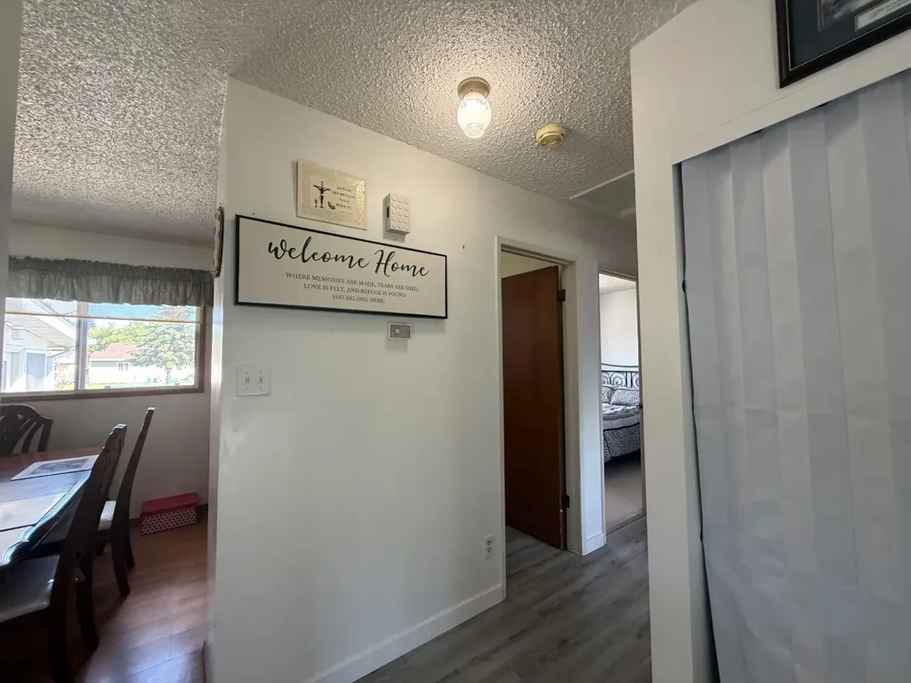 5309 43 Avenue Athabasca AB T9S 1J7