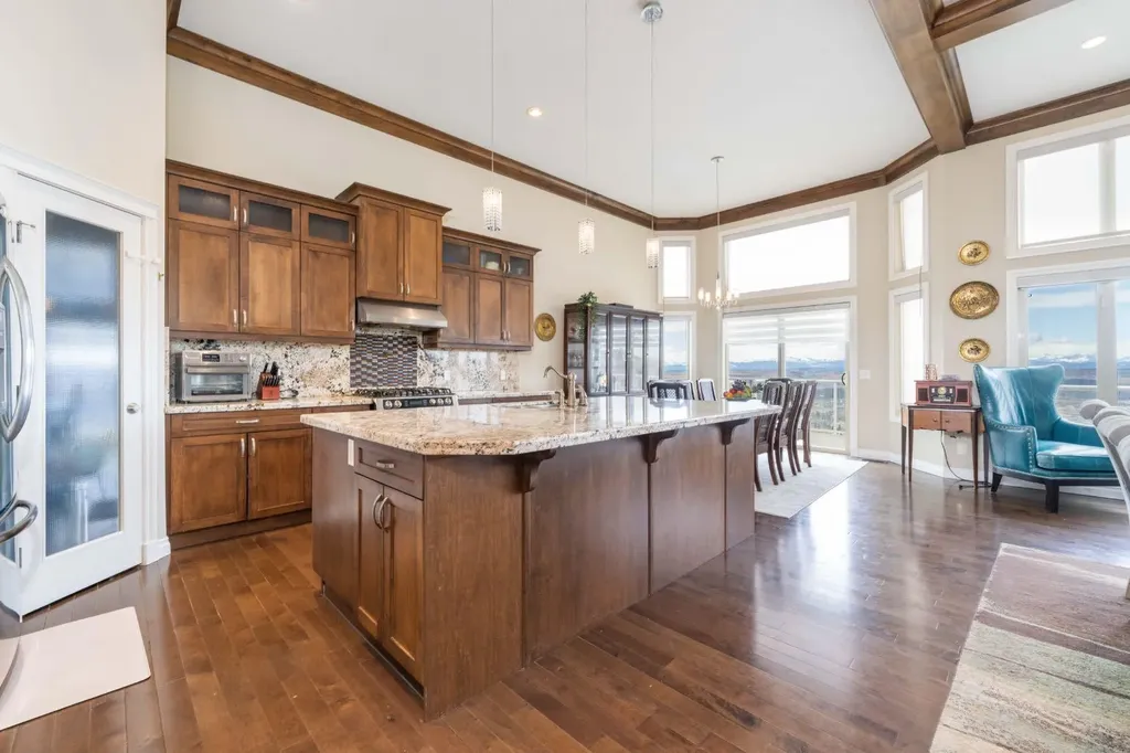194 Gleneagles Estates Lane Cochrane AB T4C 2H8