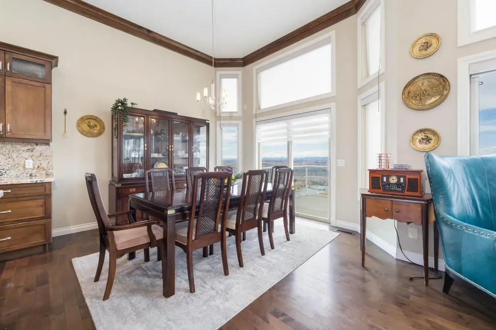 194 Gleneagles Estates Lane Cochrane AB T4C 2H8