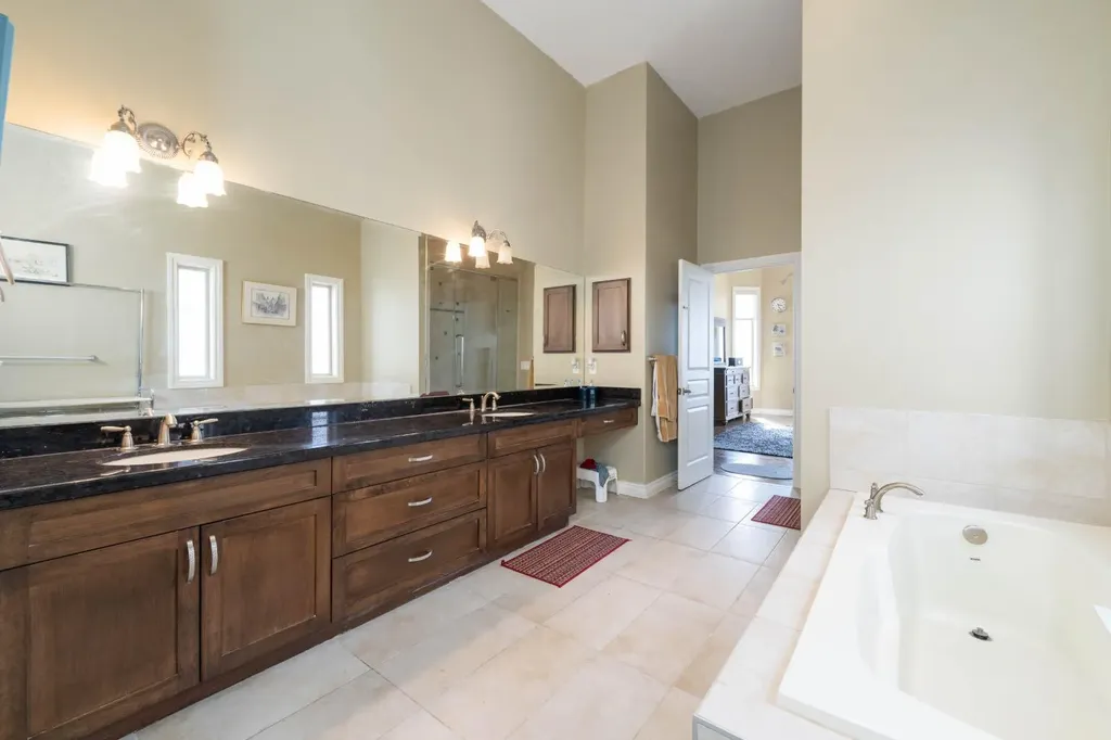 194 Gleneagles Estates Lane Cochrane AB T4C 2H8