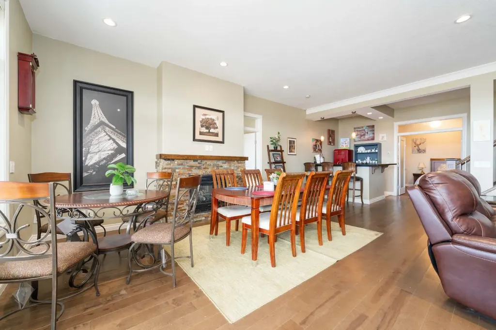 194 Gleneagles Estates Lane Cochrane AB T4C 2H8