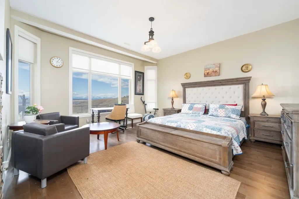 194 Gleneagles Estates Lane Cochrane AB T4C 2H8