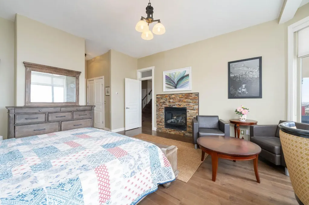 194 Gleneagles Estates Lane Cochrane AB T4C 2H8