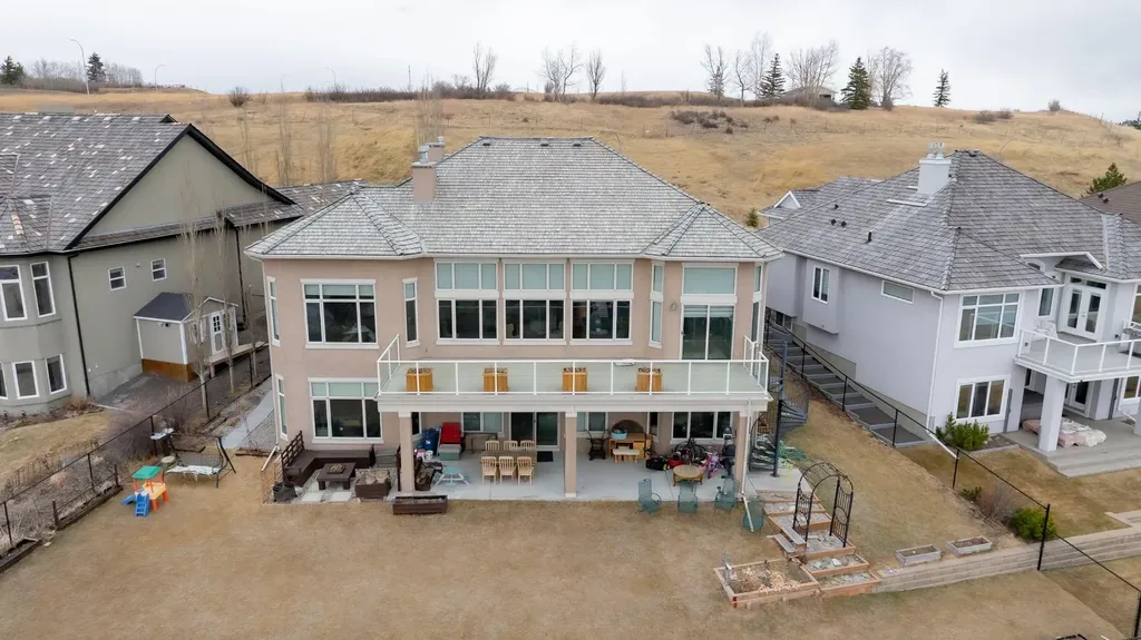 194 Gleneagles Estates Lane Cochrane AB T4C 2H8