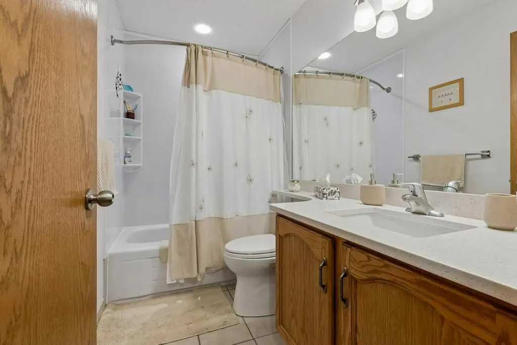 44 Macewan Ridge Gate NW Calgary AB T3K 3W2
