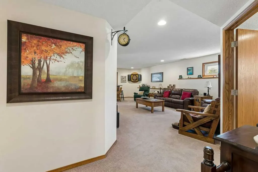 44 Macewan Ridge Gate NW Calgary AB T3K 3W2