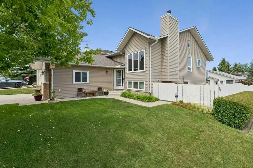 44 Macewan Ridge Gate NW Calgary AB T3K 3W2