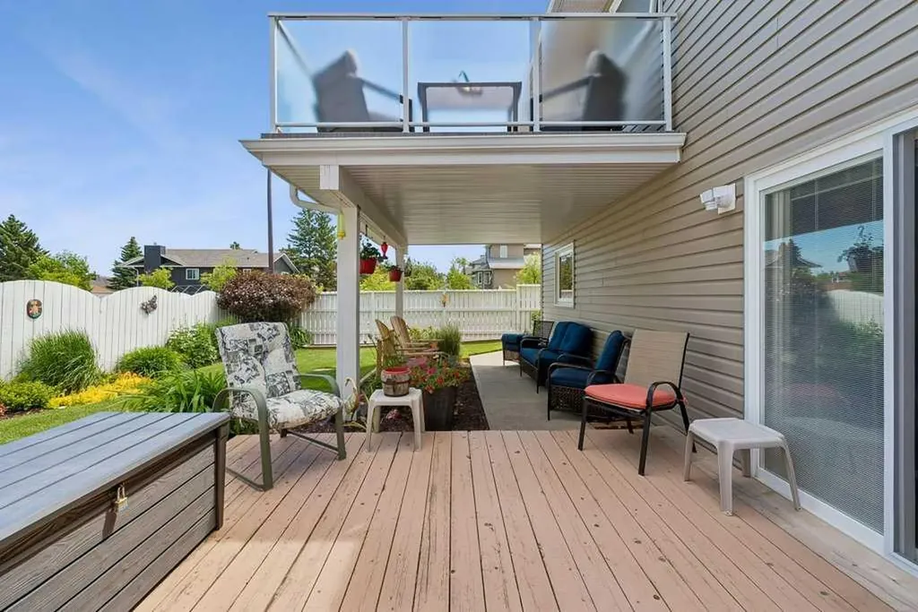 44 Macewan Ridge Gate NW Calgary AB T3K 3W2