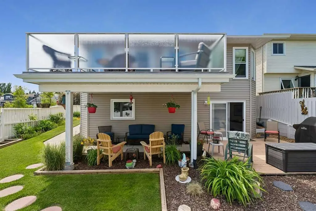 44 Macewan Ridge Gate NW Calgary AB T3K 3W2