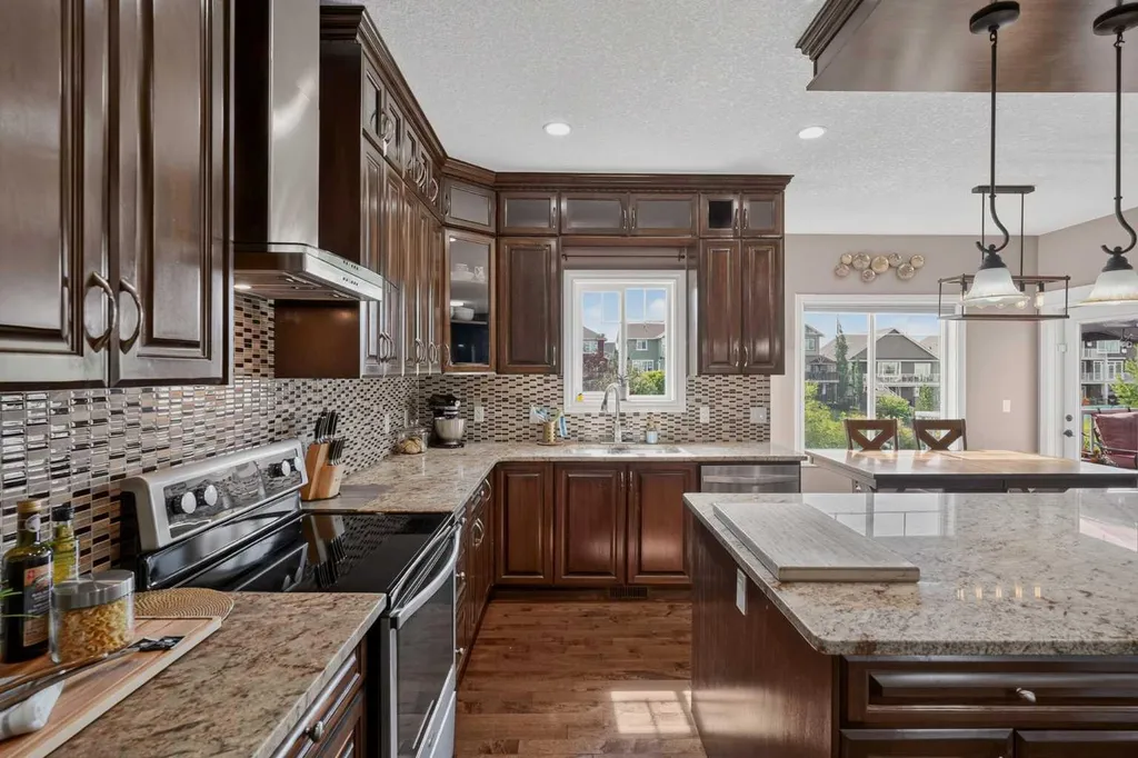 1798 Baywater Street SW Airdrie AB T4B0A8