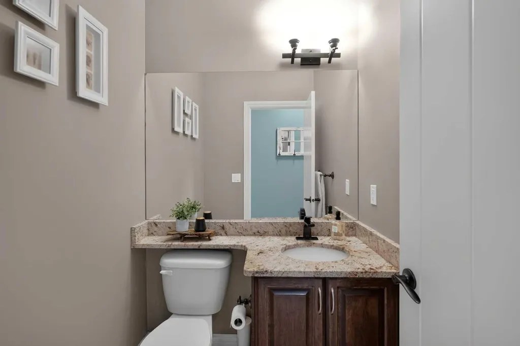 1798 Baywater Street SW Airdrie AB T4B0A8