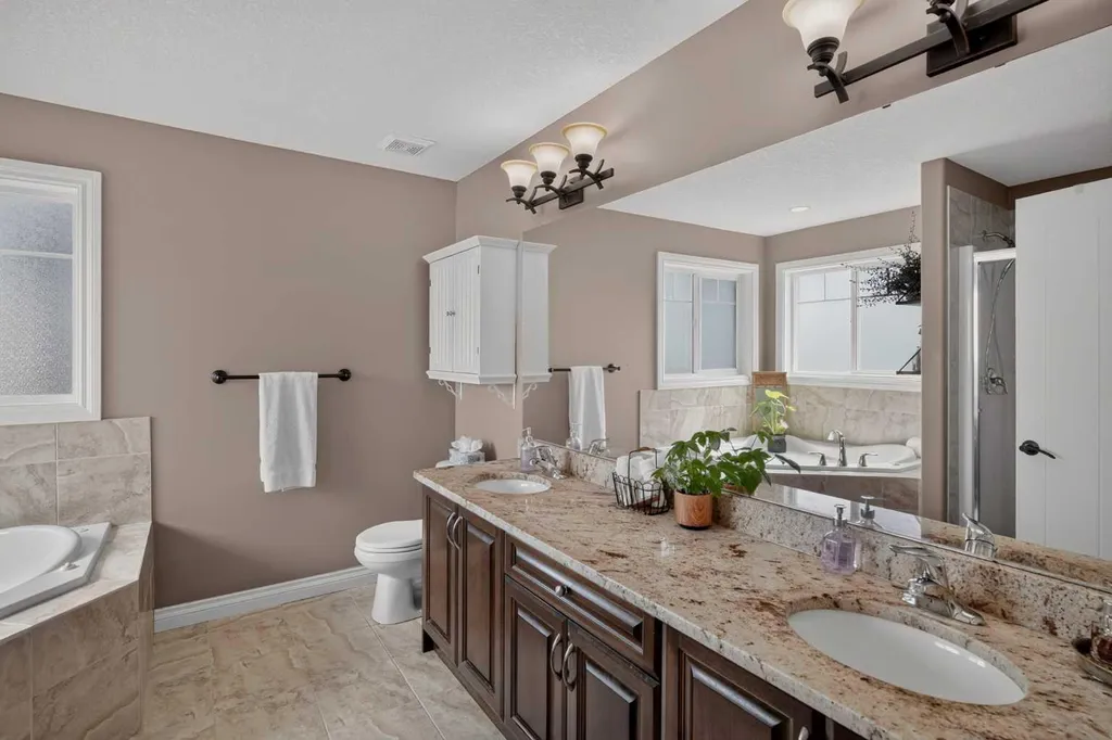 1798 Baywater Street SW Airdrie AB T4B0A8