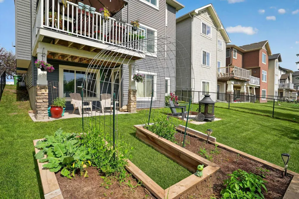1798 Baywater Street SW Airdrie AB T4B0A8