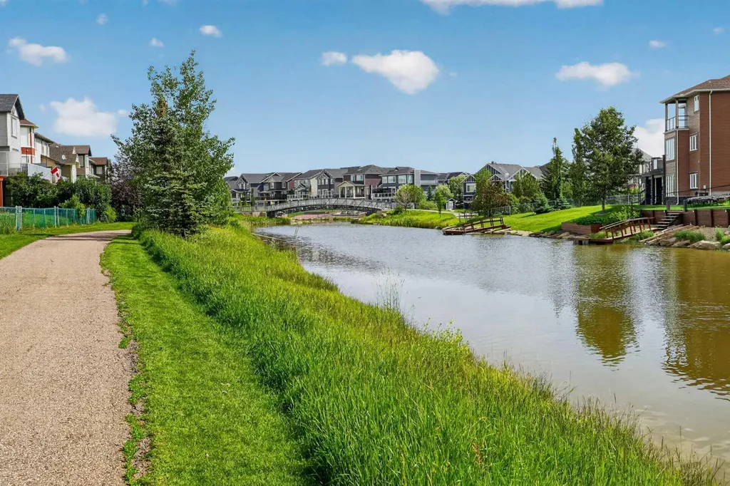 1798 Baywater Street SW Airdrie AB T4B0A8