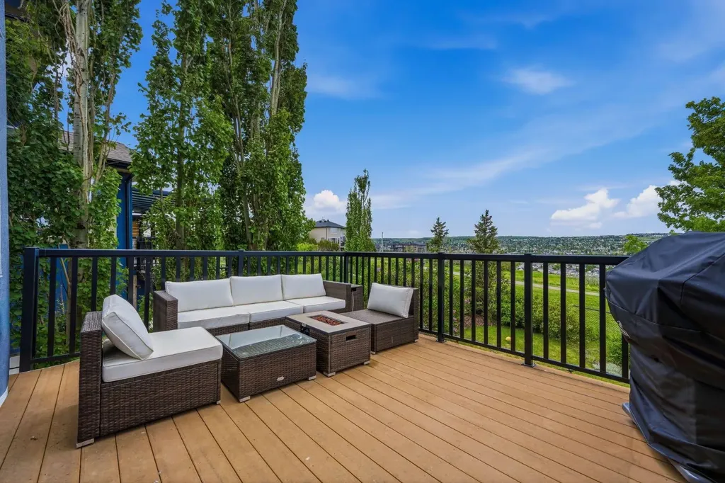 170 Panamount Road NW Calgary AB T3K 0H8