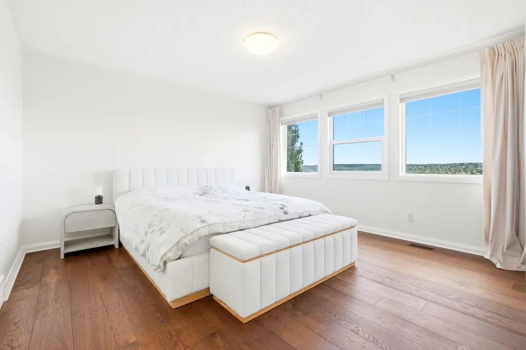 170 Panamount Road NW Calgary AB T3K 0H8