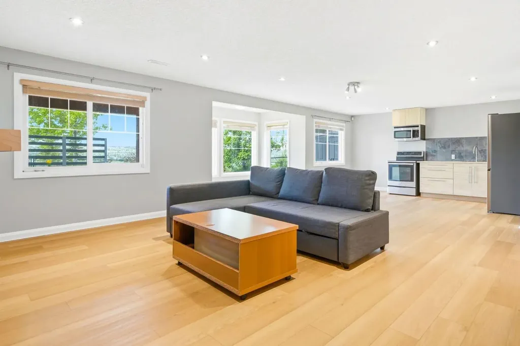 170 Panamount Road NW Calgary AB T3K 0H8