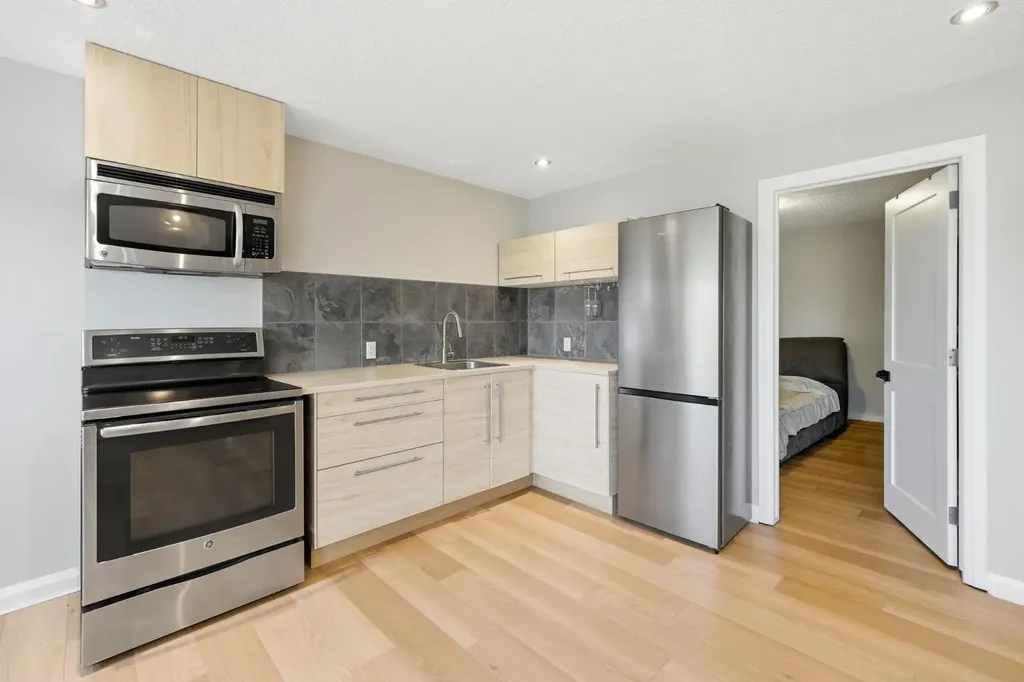 170 Panamount Road NW Calgary AB T3K 0H8