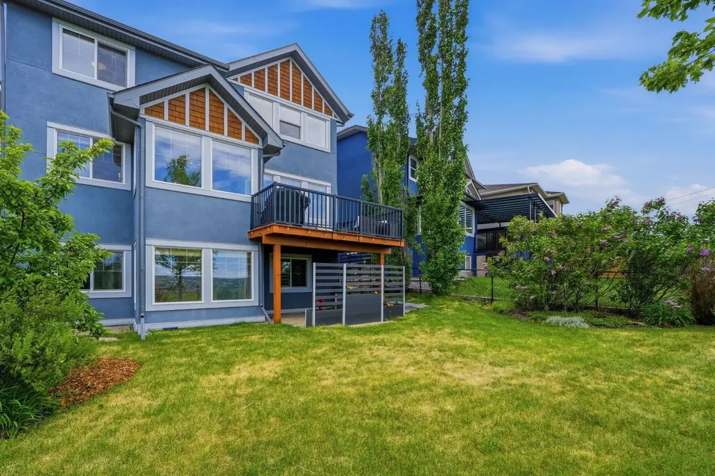 170 Panamount Road NW Calgary AB T3K 0H8