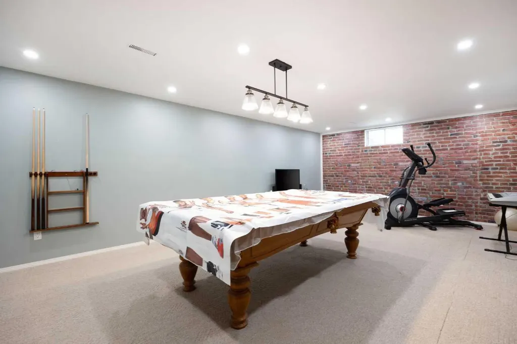 116 Rowan Street Fort Mcmurray AB T9H 2Y5