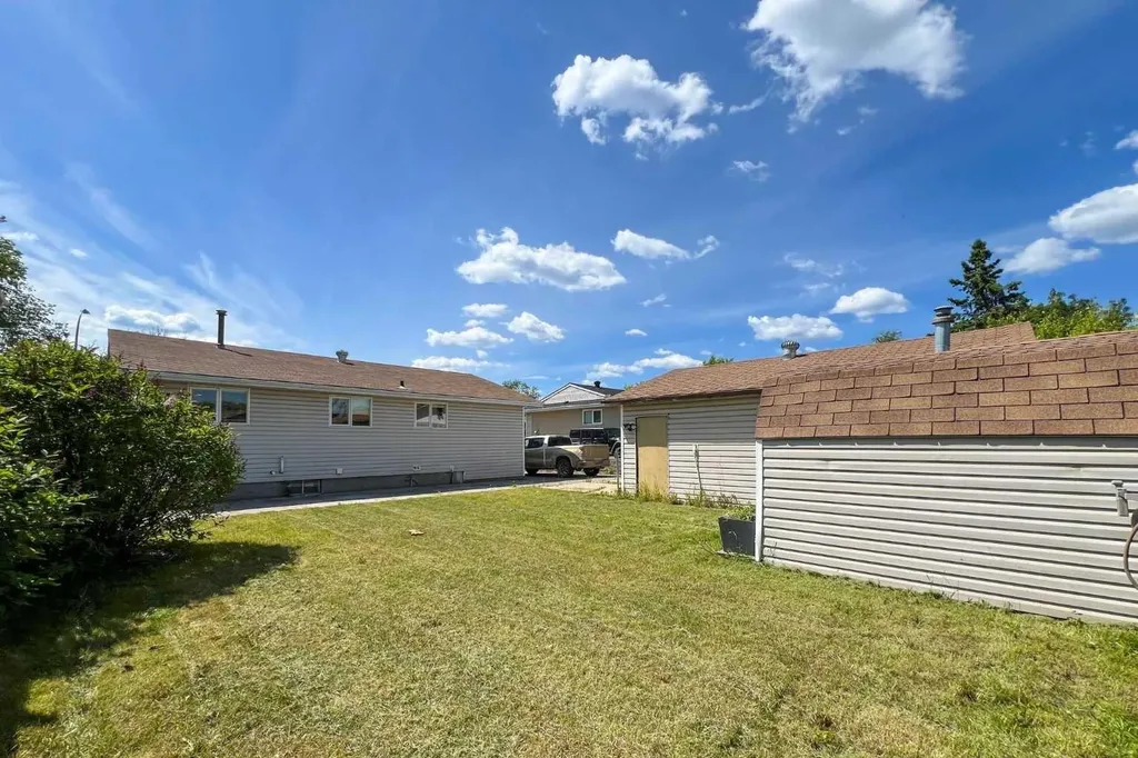 116 Rowan Street Fort Mcmurray AB T9H 2Y5