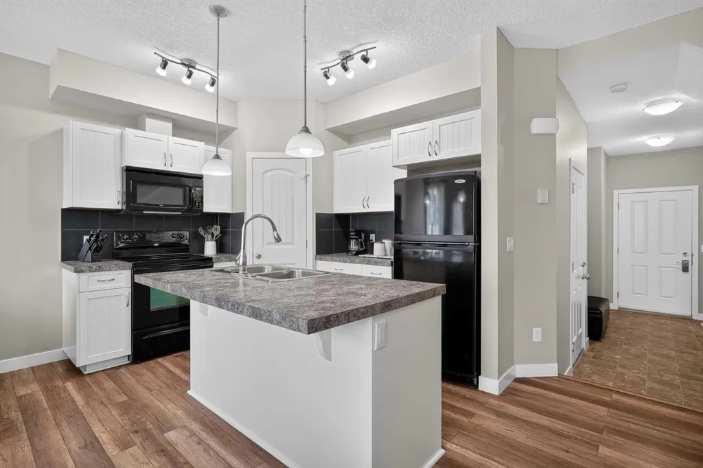 29 Sage Hill Common NW Calgary AB T3R0J6