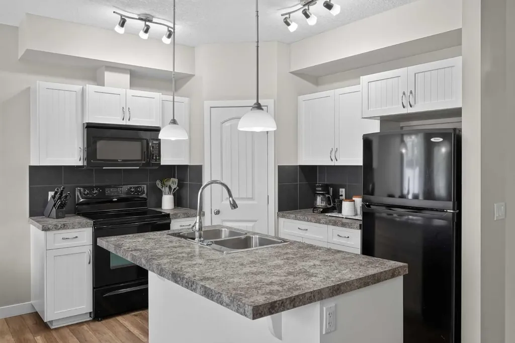 29 Sage Hill Common NW Calgary AB T3R0J6