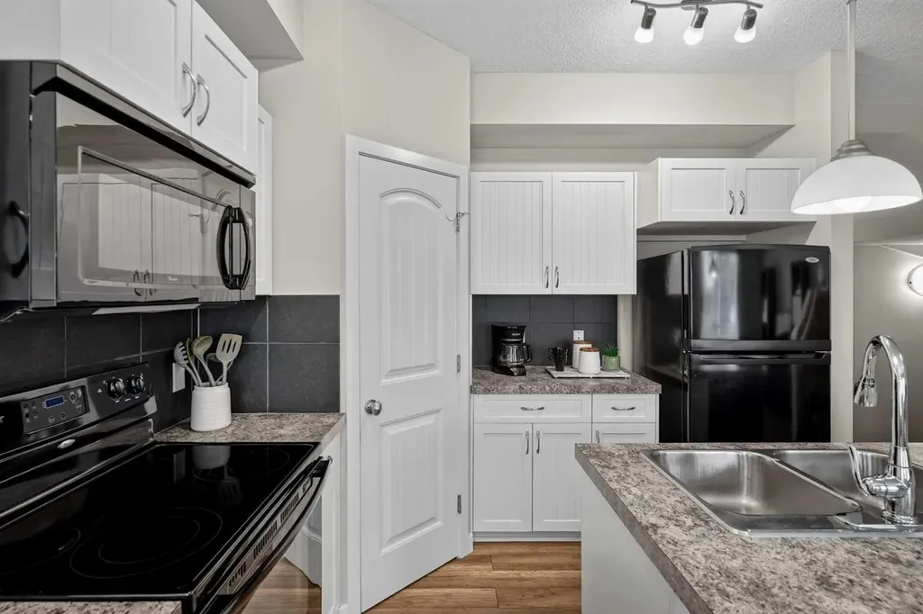 29 Sage Hill Common NW Calgary AB T3R0J6