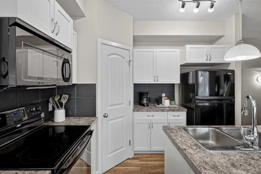 29 Sage Hill Common NW Calgary AB T3R0J6