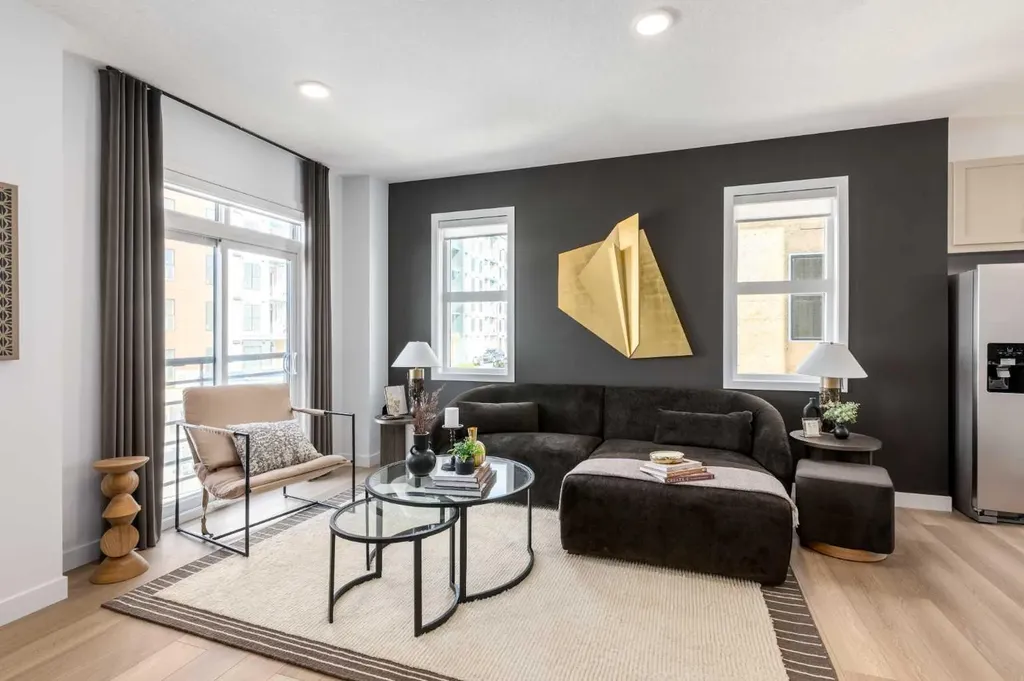 30 Rochester View NW Calgary AB T3L 0M8
