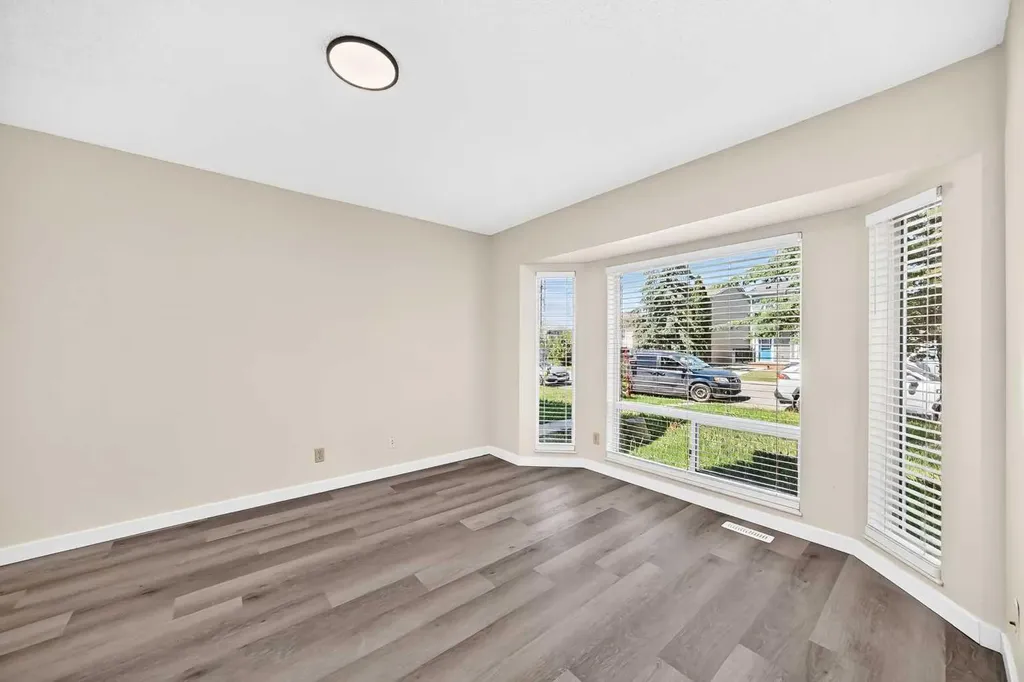 35 Martindale Court NE Calgary AB T3J2V8