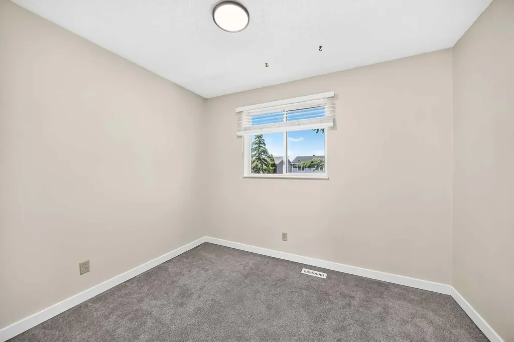 35 Martindale Court NE Calgary AB T3J2V8
