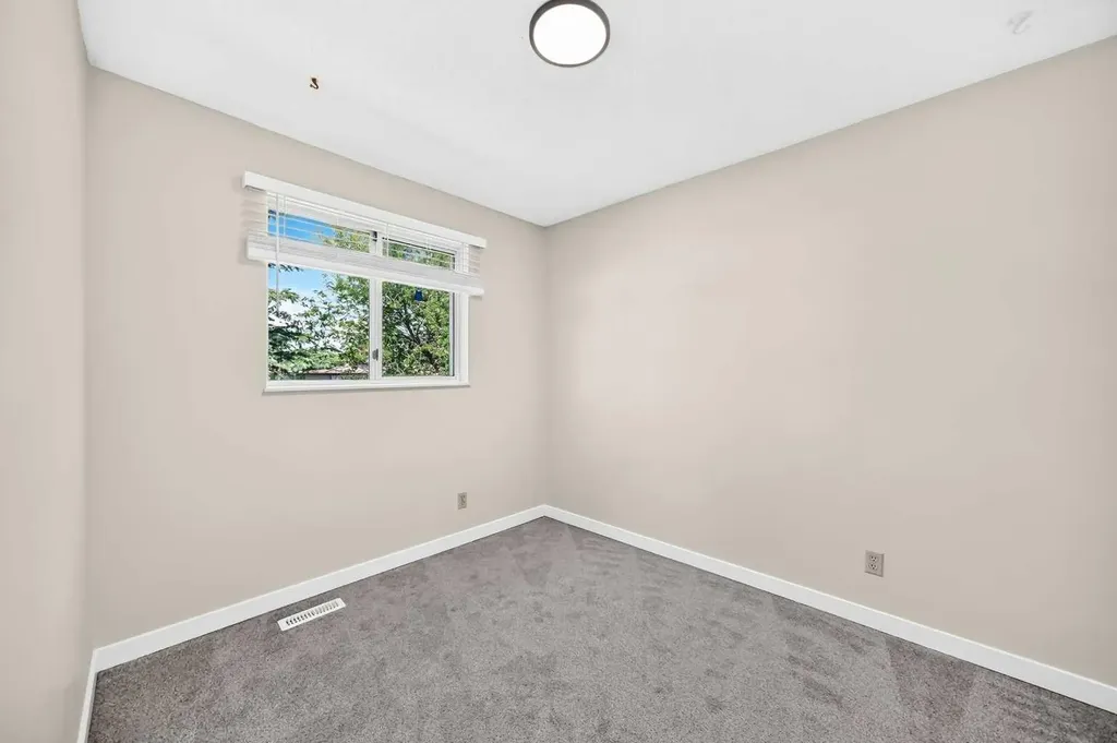 35 Martindale Court NE Calgary AB T3J2V8