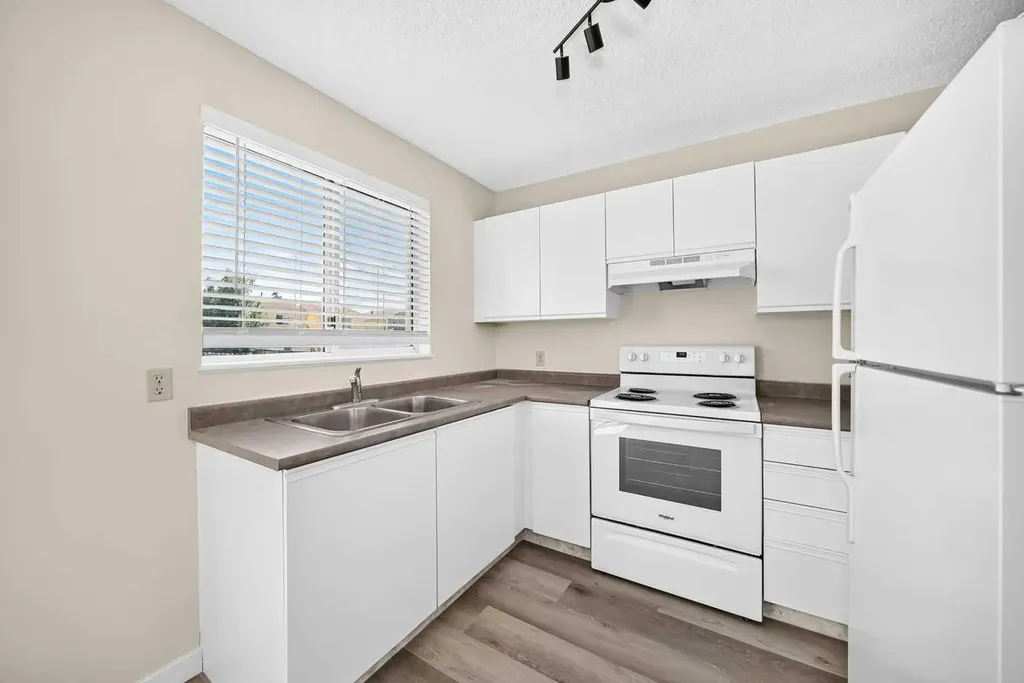 35 Martindale Court NE Calgary AB T3J2V8