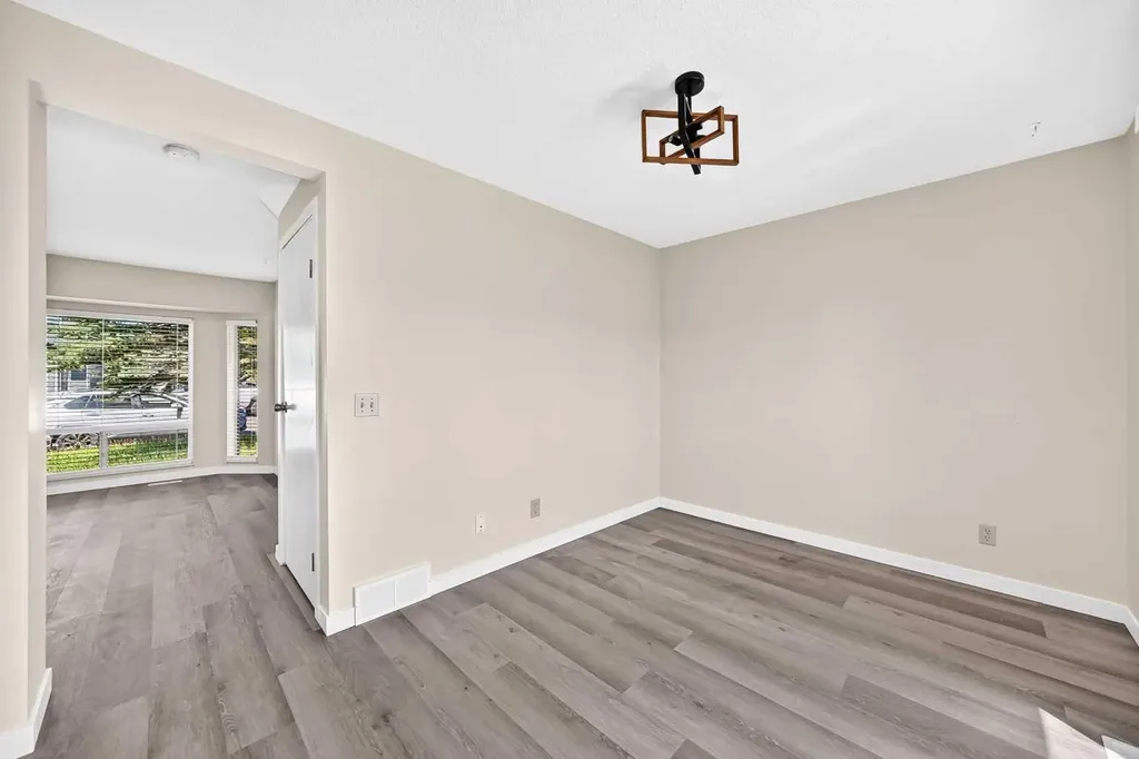35 Martindale Court NE Calgary AB T3J2V8