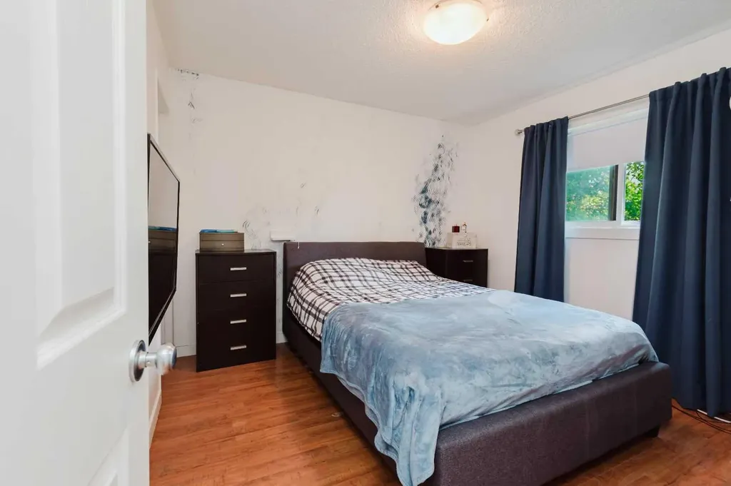 9410 70 Avenue Grande Prairie AB T8V5W8