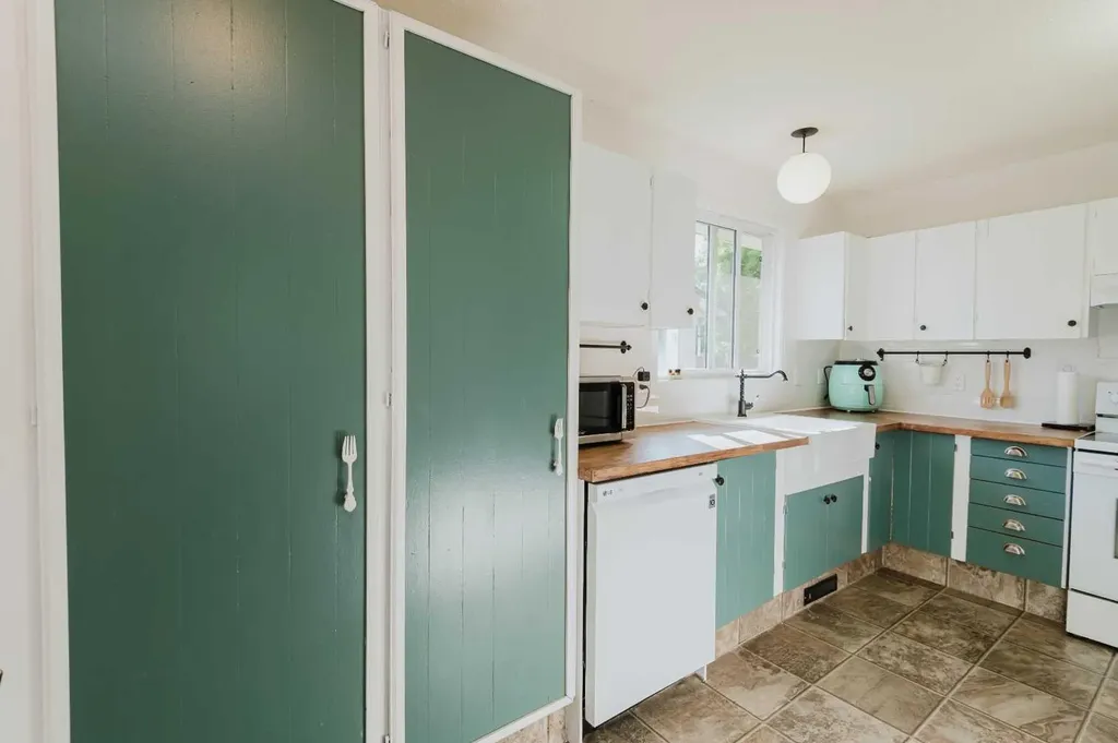 9410 70 Avenue Grande Prairie AB T8V5W8