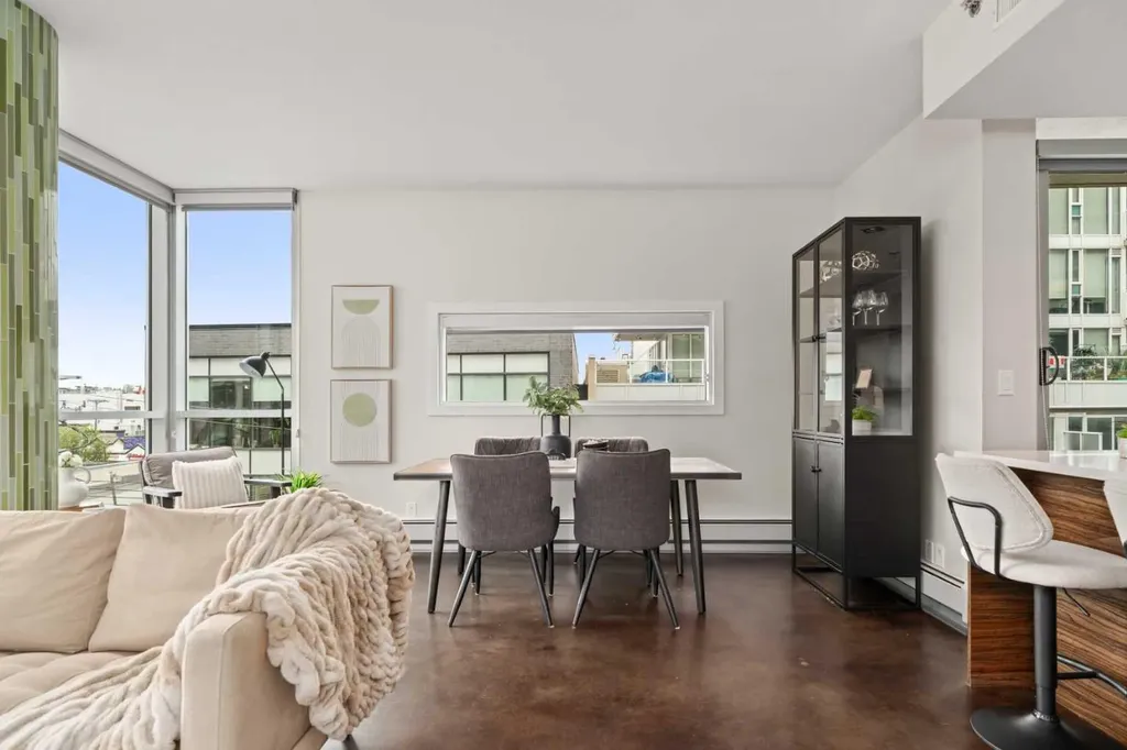235 9a Street NW Calgary AB T2N 4H7