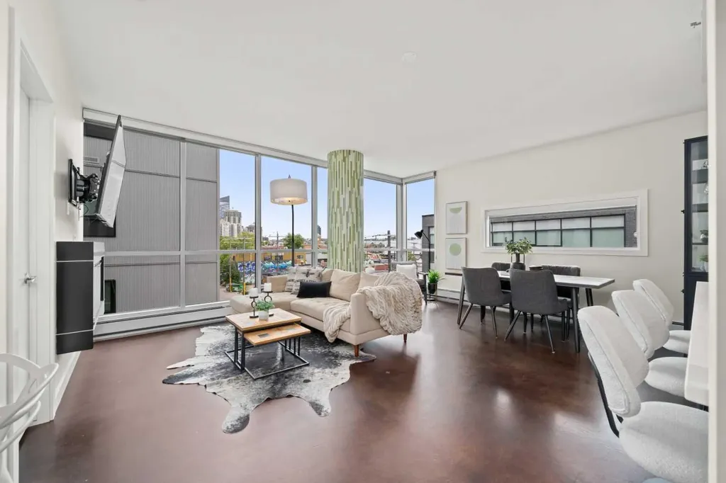 235 9a Street NW Calgary AB T2N 4H7