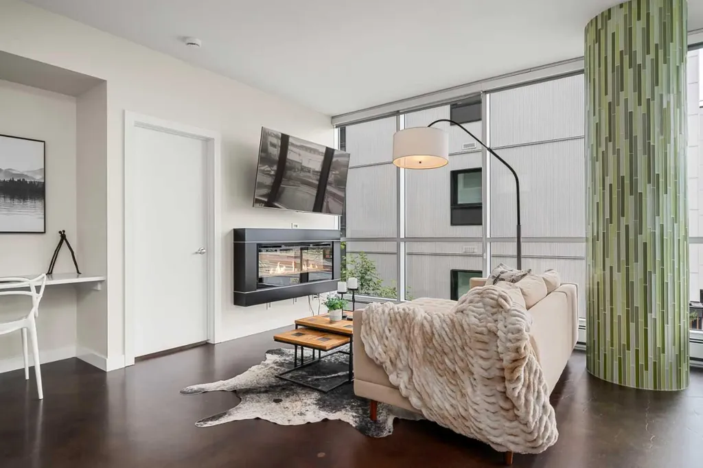 235 9a Street NW Calgary AB T2N 4H7