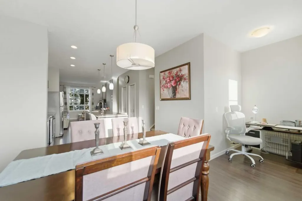 131 Copperpond Row SE Calgary AB T2Z 1H3
