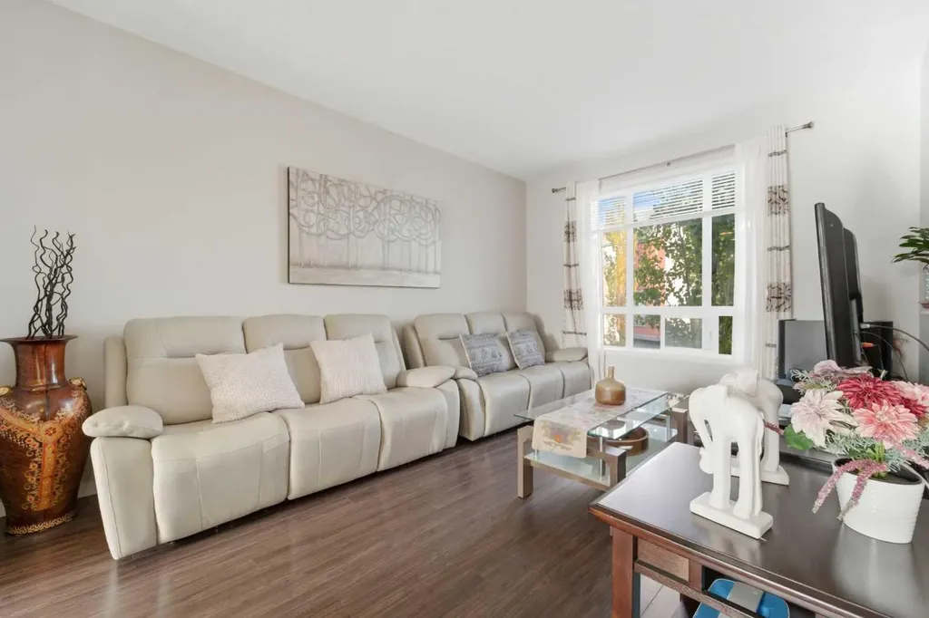 131 Copperpond Row SE Calgary AB T2Z 1H3