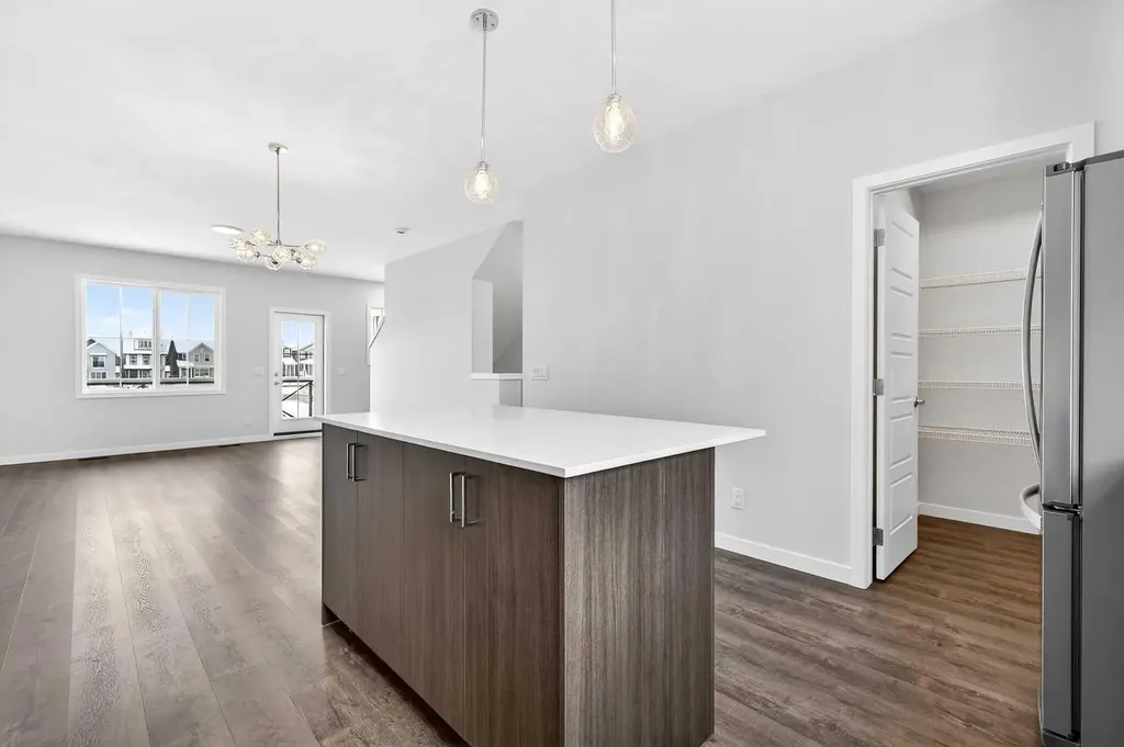 1750 Rangeview Drive SE Calgary AB T3S 0X3