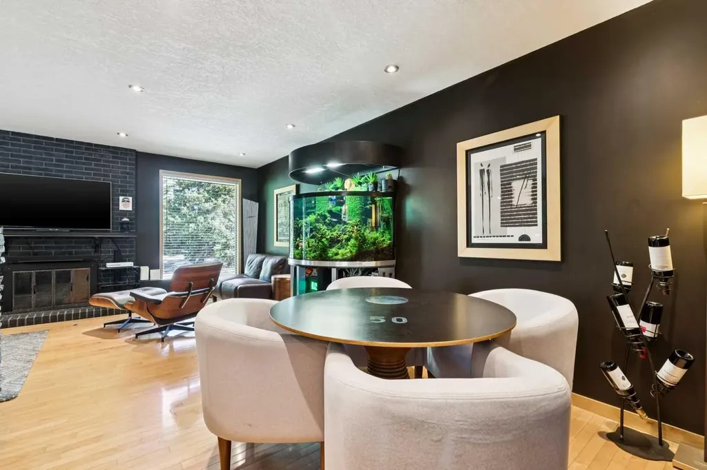 10220 Brookpark Boulevard SW Calgary AB T2W 2P7