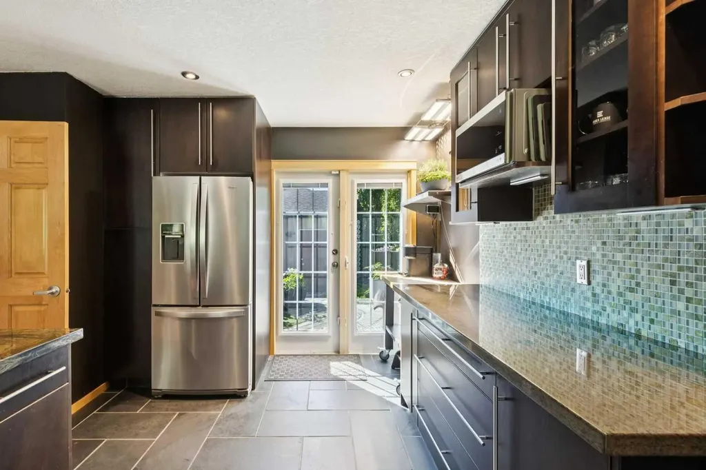 10220 Brookpark Boulevard SW Calgary AB T2W 2P7