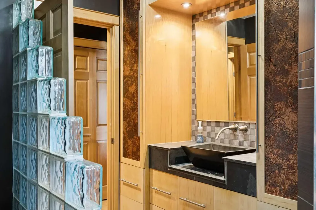 10220 Brookpark Boulevard SW Calgary AB T2W 2P7